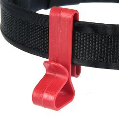 Wieszak czerwony na pasek - Belt Clip for Ear Defenders. Red