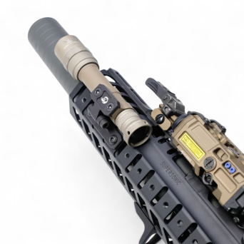 Montaż do latarek typu Scout na zawiasie - Overbore Systems SWVL - M-LOK - Czarny